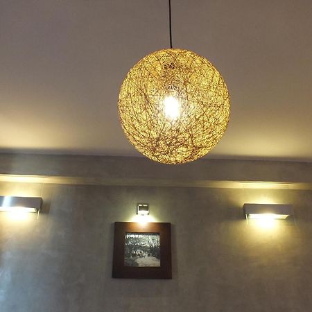 Hotel Topaz Канди Экстерьер фото