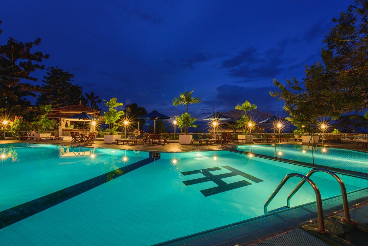 Hotel Topaz Канди Экстерьер фото